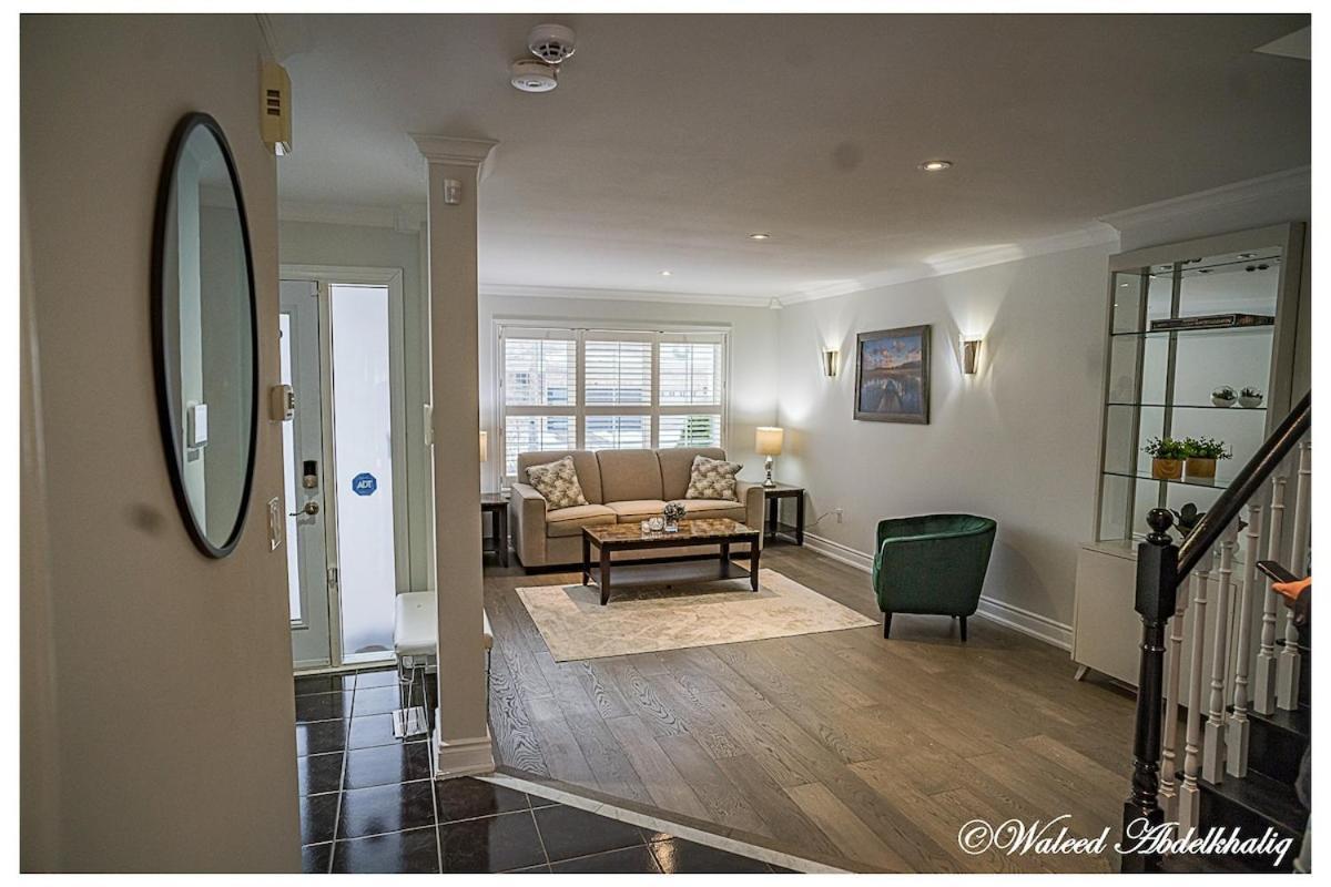 Sunroom House - 4 Bedrooms Mississauga Exterior photo