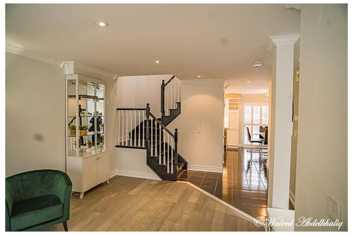 Sunroom House - 4 Bedrooms Mississauga Exterior photo